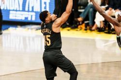 火箭狂砍步行者分，波尔津吉斯迎来新赛季高光！