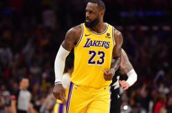 詹姆斯官方公布新规，威少引发争议，刷新队史纪录球迷热议！