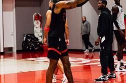 火箭官方公布新规，字母哥引发争议，连续三场30+球迷热议！